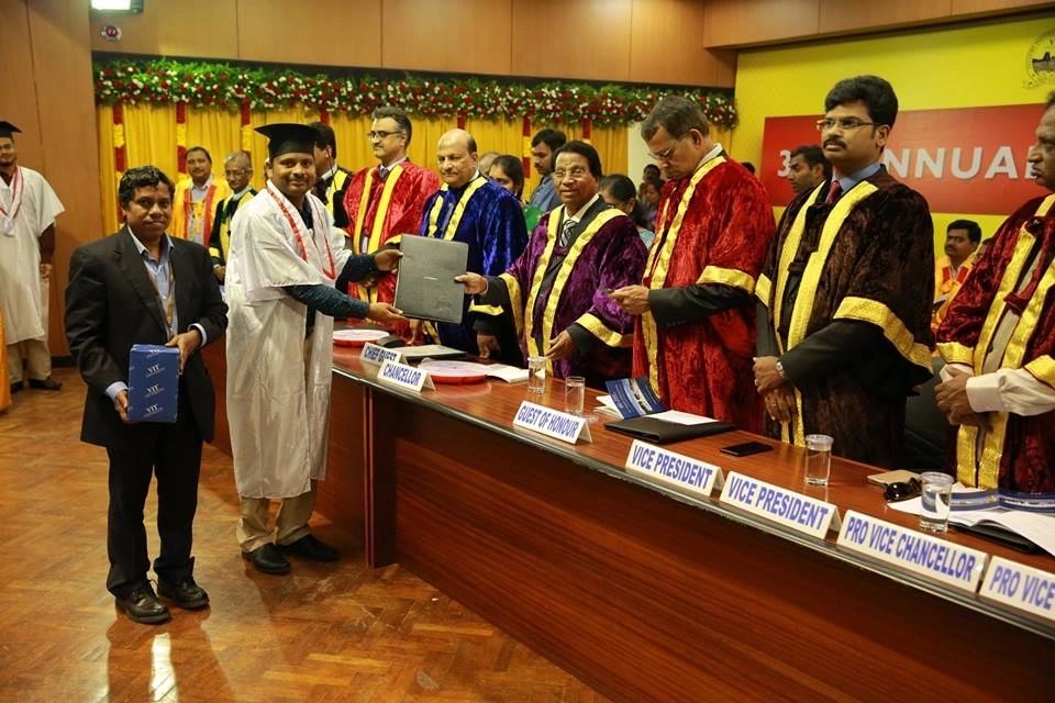 Dr. Suresh Kallam at the VIT convocation